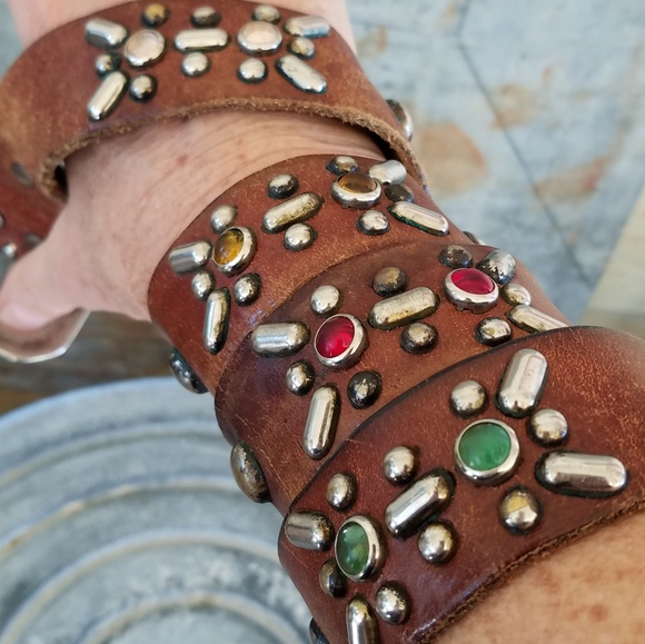 Vintage Studded Jeweled Western Leather Belt - Picture 7 of 8